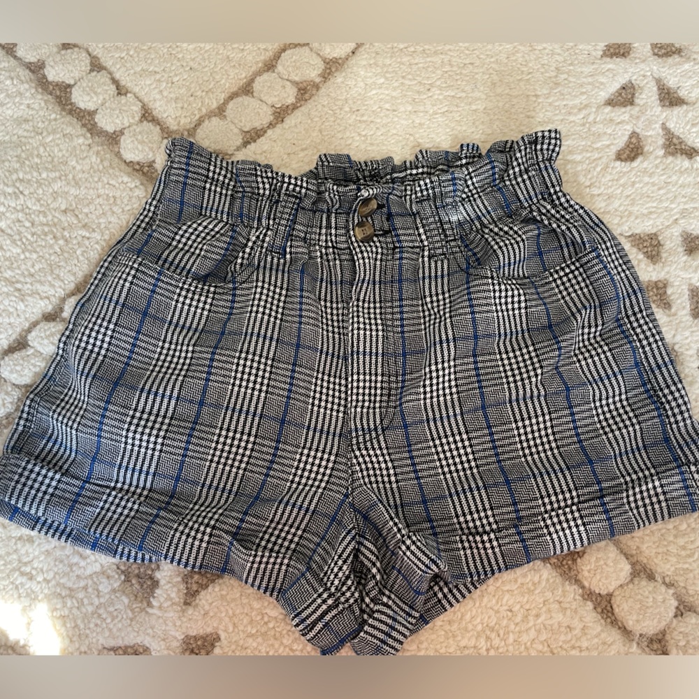American Eagle plaid shorts